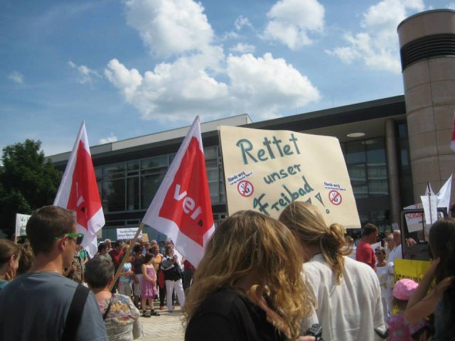 02. Juli 2013 Demo und Stadtratsitzung